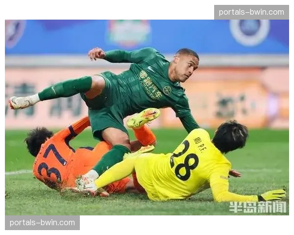 青岛海牛攻防两端全面崩盘 三连败失十球深陷降级区